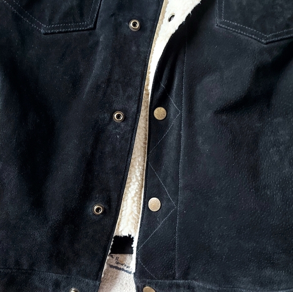 Like New 🖤🤍🖤 Black Sherpa-Lined Men's Jacket - Picture 4 of 4